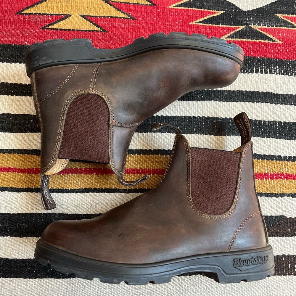 Blundstone Chelsea Boots - Antique Brown